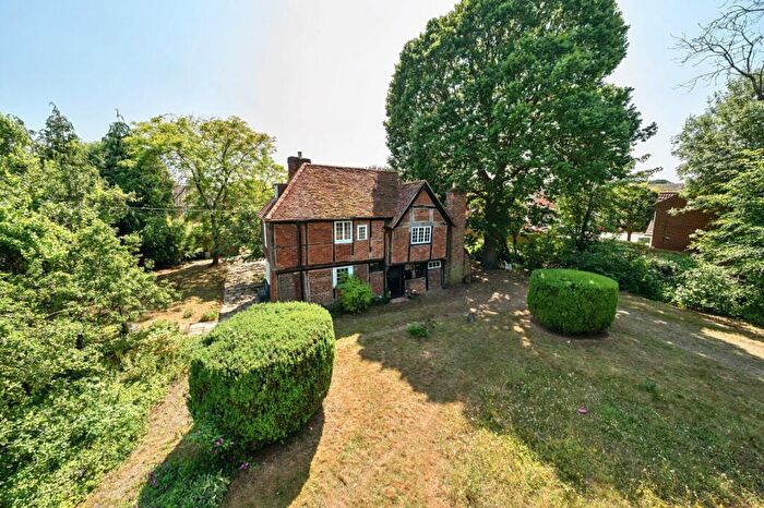 5 Bedroom Detached House For Sale In Lower Cippenham Lane, Cippenham, Berkshire, SL1
