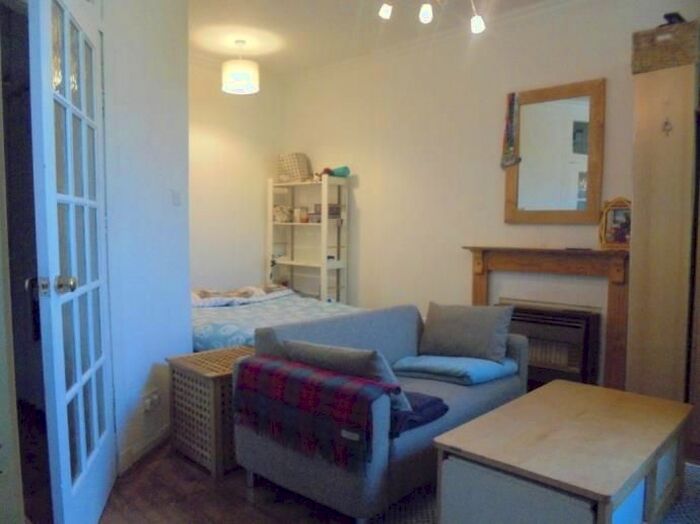 Studio To Rent In Beaverbank Place, Canonmills, EH7