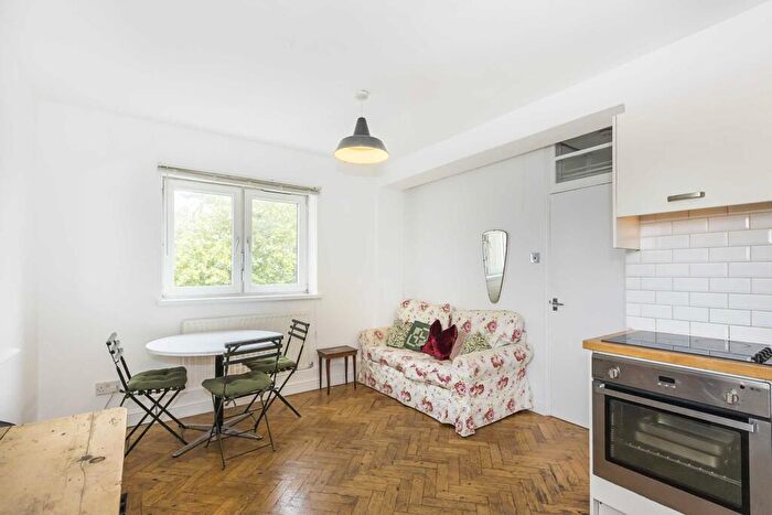 1 Bedroom Flat For Sale In Percival Street, London, EC1V