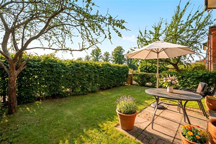 3 Bedroom Detached House For Sale In Russell Way, Exeter, Devon, EX2