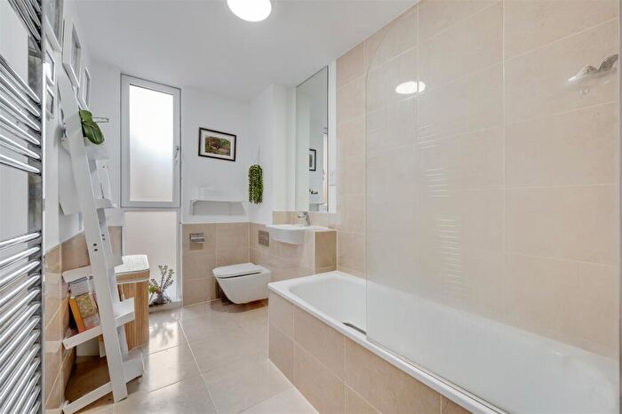 1 Bedroom Flat For Sale In Press Road, London, NW10
