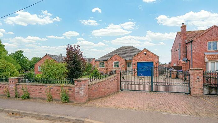 3 Bedroom Detached Bungalow For Sale In Old Main Road, Fosdyke, Boston, Lincolnshire, PE20