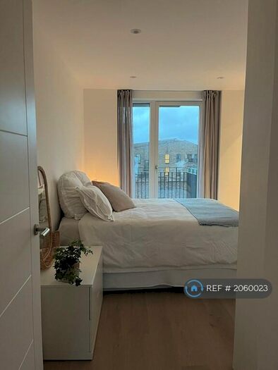 2 Bedroom Flat To Rent In Penn Street, London, N1