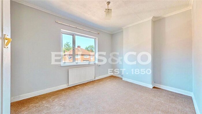 2 Bedroom Apartment To Rent In Carlyon Road, Wembley, HA0