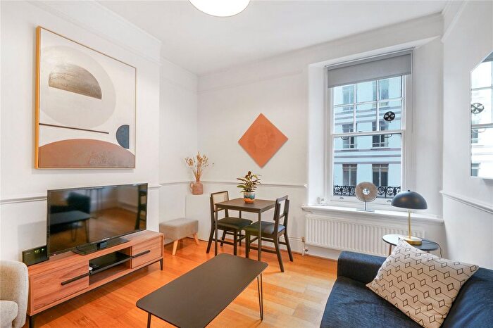 2 Bedroom Flat To Rent In Wells Street, Fitzrovia, London, W1T
