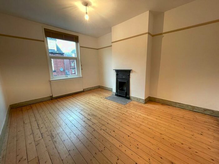 2 Bedroom Terraced House To Rent In Vicarage Place, Leeds, LS5