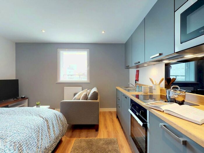 Apartment To Rent In Apt, Gravity Residence #, L2