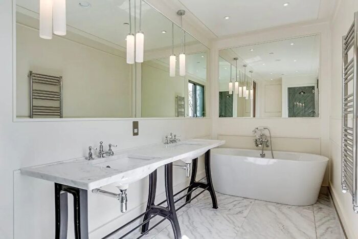 4 Bedroom Penthouse For Sale In Holmes Road, Kentish Town, NW5