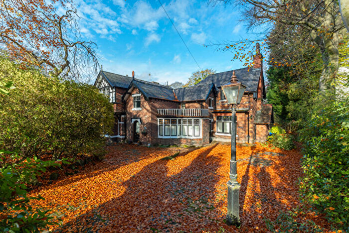 6 Bedroom Semi Detached House For Sale In Singleton Road, Salford, M7