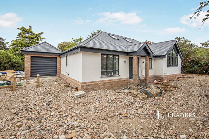 3 Bedroom Bungalow To Rent In Boxted Road, Mile End, Colchester, CO4