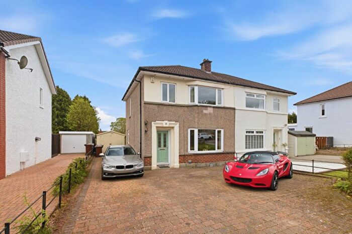 3 Bedroom Semi-Detached House For Sale In Windsor Crescent, Elderslie, PA5