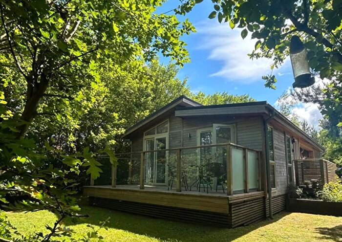 2 Bedroom Lodge For Sale In The Hideout, Stonerush Lakes, Lanreath, Cornwall, PL13