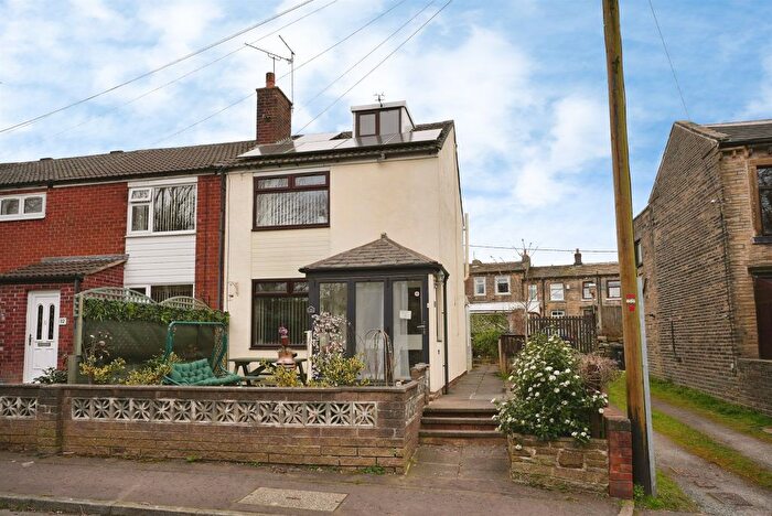 2 Bedroom End Terrace House For Sale In Seed Hill Terrace, Halifax, HX2