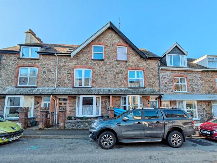 3 Bedroom Terraced House For Sale In Park Street, Lynton, EX35