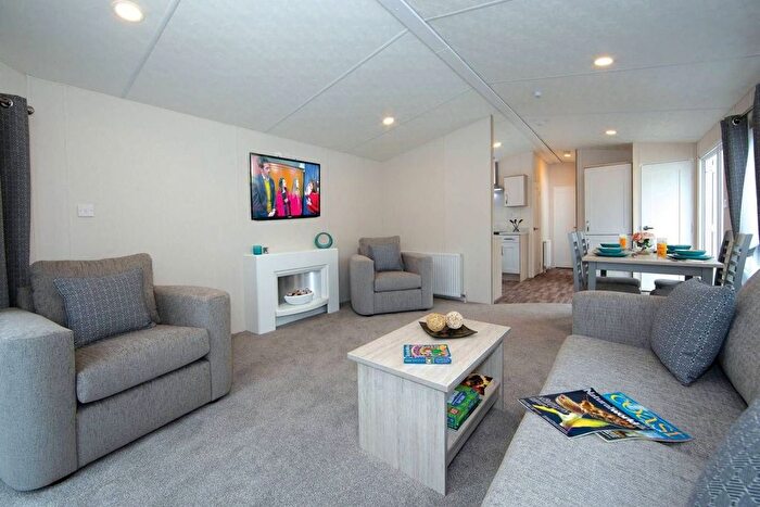 2 Bedroom Park Home For Sale In Saracens Lane, Scrooby, Doncaster, DN10