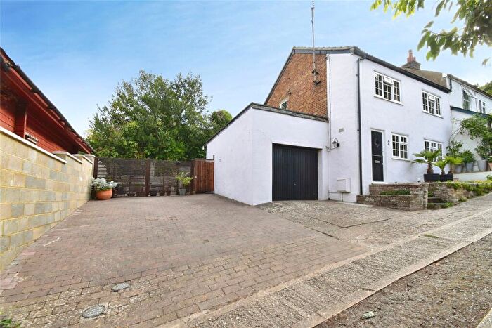 3 Bedroom Semi-Detached House For Sale In The Baulk, Ivinghoe, LU7