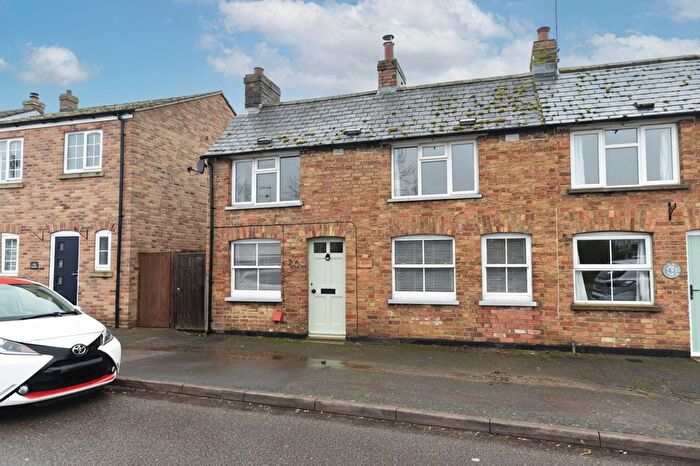 3 Bedroom Terraced House For Sale In High Street, Needingworth, PE27