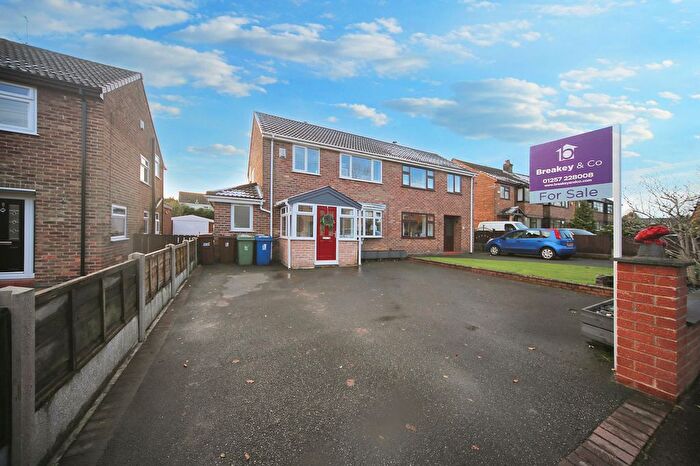 3 Bedroom Semi-Detached House For Sale In Woodlands Drive, Shevington, WN6