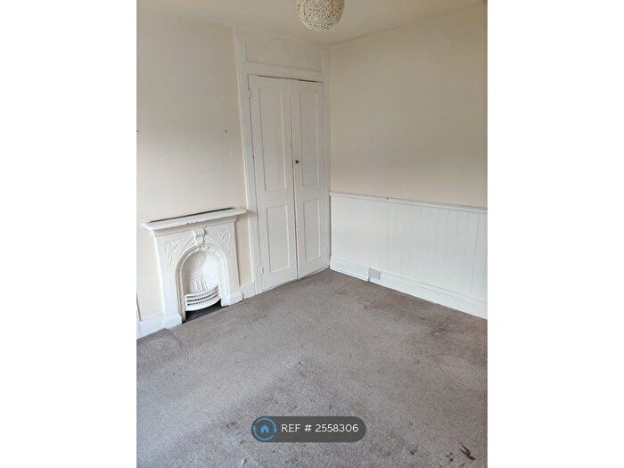 1 Bedroom Flat To Rent In Jenner Road, Rochester, ME1