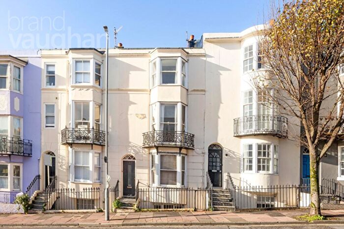 2 Bedroom Flat For Sale In Egremont Place, Brighton, East Sussex, BN2