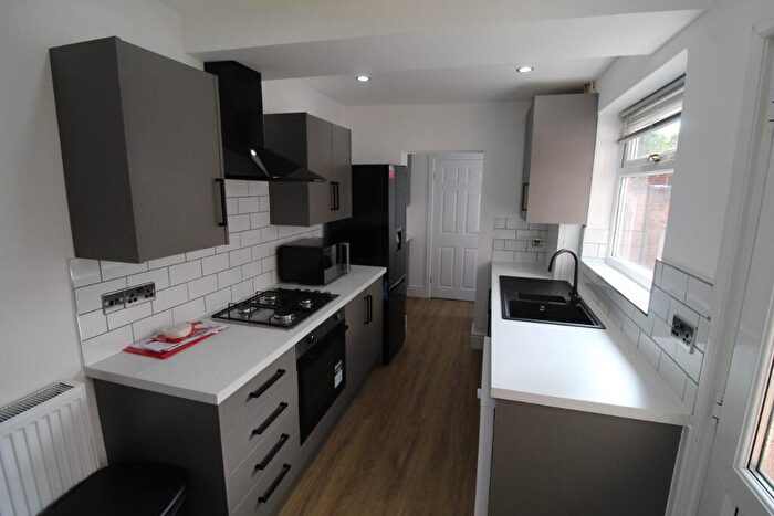 3 Bedroom Terraced House To Rent In Lace Street, Dunkirk, Nottingham, NG7