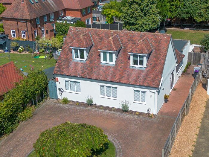 5 Bedroom Detached House For Sale In Hare Street Road, Buntingford, SG9