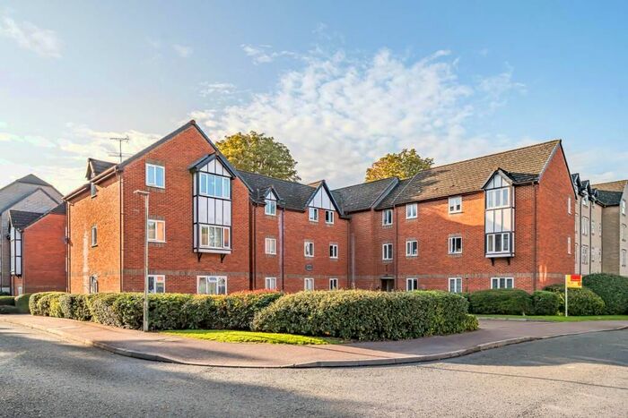 2 Bedroom Flat To Rent In Radnor House, Reading, RG1