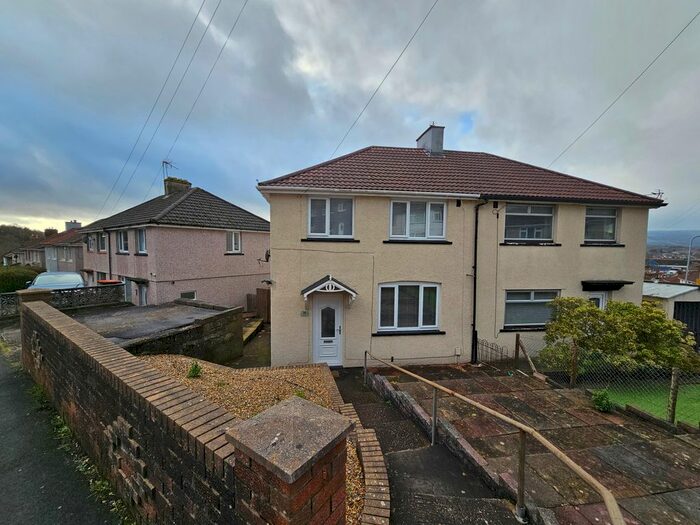 3 Bedroom Semi-Detached House To Rent In Graig Park Avenue, Newport, NP20