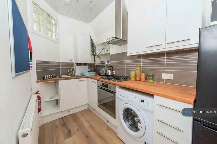 3 Bedroom Flat To Rent In Urquhart Road, Aberdeen, AB24