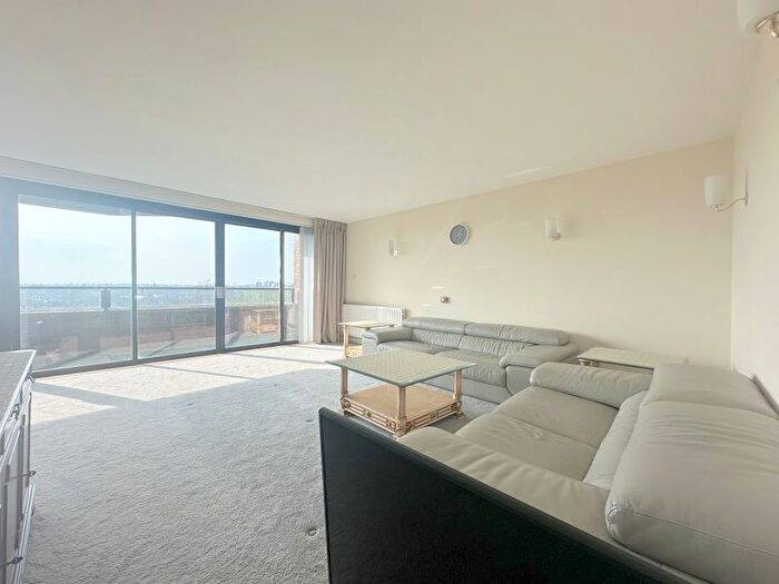 2 Bedroom Flat To Rent In Finchley Road, London, NW3