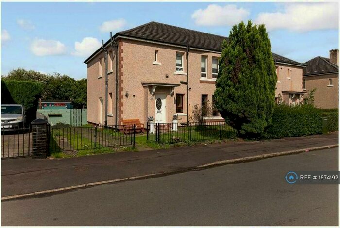 3 Bedroom Flat To Rent In Inverleith Street, Glasgow, G32