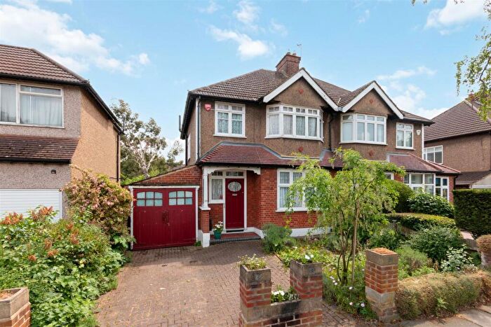 3 Bedroom Semi Detached House For Sale In West Barnes Lane, Motspur Park, KT3