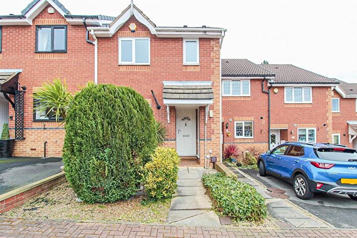 2 Bedroom Town House For Sale In Hallamshire Mews, Wakefield, WF2