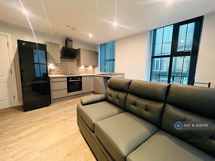 1 Bedroom Flat To Rent In Sunbridge Road, Bradford, BD1