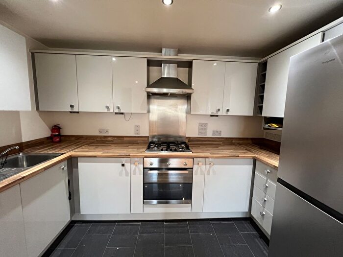 2 Bedroom Terraced House To Rent In Flat Manor Court, Thorpe Road, Staines-Upon-Thames, TW18