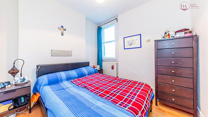 2 Bedroom Flat To Rent In Birkbeck Mansions, Birkbeck Road, London, N8