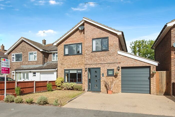 3 Bedroom Detached House For Sale In Hepworth Road, Stanton, Bury St. Edmunds, IP31