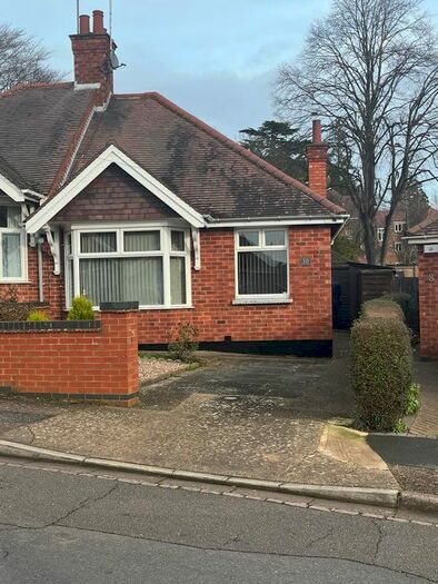 2 Bedroom Bungalow To Rent In Trevor Crescent, Northampton, NN5