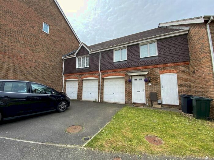 1 Bedroom Flat To Rent In Garton Way, Singleton, Ashford, TN23