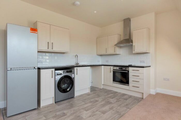 1 Bedroom Flat To Rent In Grove Road, Eastbourne, East Sussex, BN21
