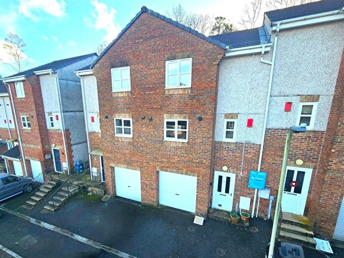 4 Bedroom Terraced House For Sale In Meadow Brook, Tavistock, PL19