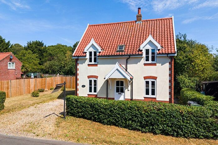 3 Bedroom Detached House For Sale In Chapel Street, Rockland St. Peter, NR17
