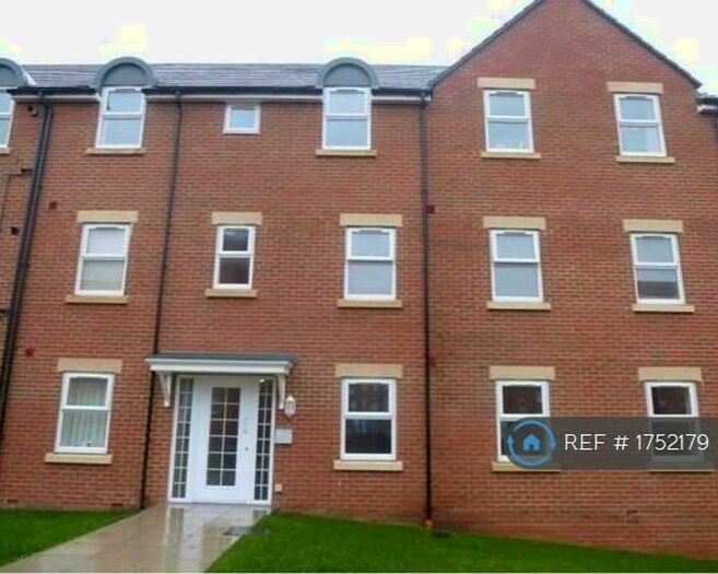 2 Bedroom Flat To Rent In Royal Wootton Bassett, Swindon, SN4