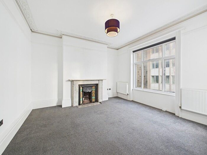 4 Bedroom Maisonette To Rent In Queens Road, Brighton, BN1