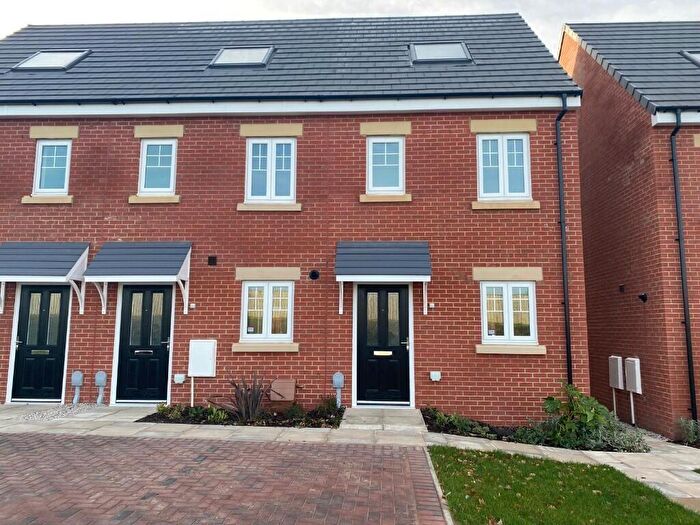 3 Bedroom Semi Detached House To Rent In Monarch Avenue, PR5