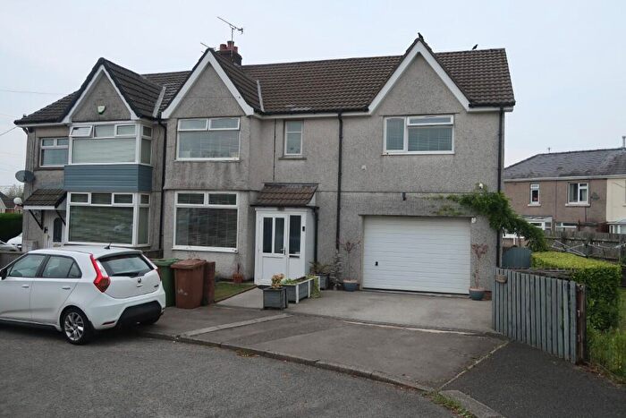 4 Bedroom Semi-Detached House For Sale In Bedwellty Road, Cefn Fforest, Blackwood, Caerphilly (County Of), NP12