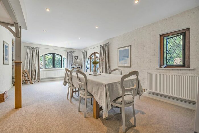 4 Bedroom Detached House For Sale In Wantley Corner, Mead Lane, Storrington, West Sussex, RH20