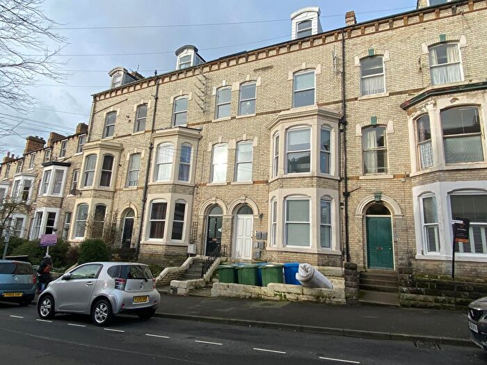 2 Bedroom Flat To Rent In Royal Avenue, Scarborough, YO11