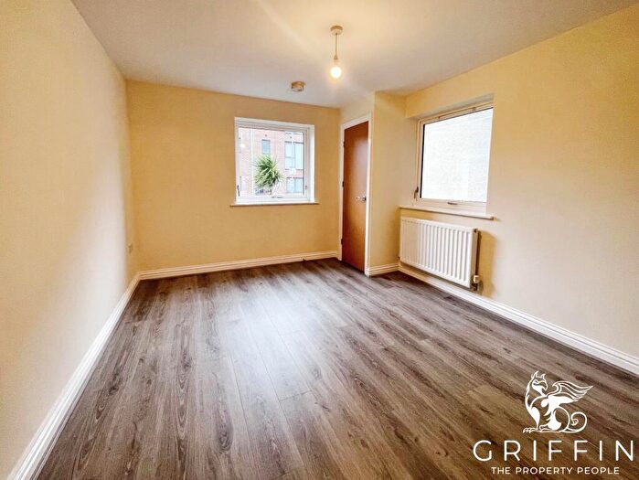 1 Bedroom Flat To Rent In Draper Close, Grays, RM20
