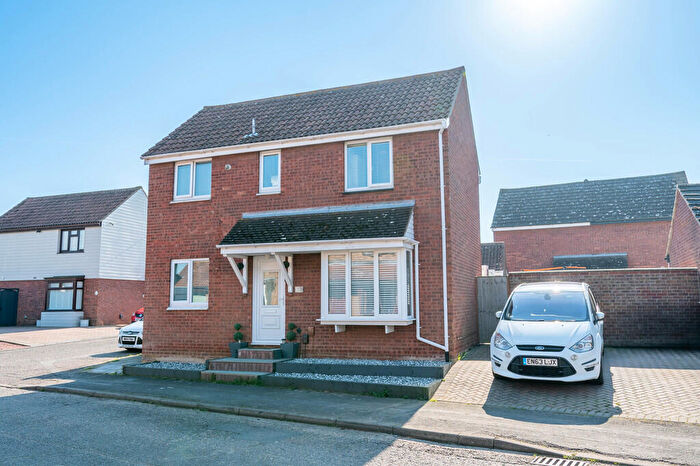 3 Bedroom Detached House For Sale In Dawson Drive, Trimley St. Mary, IP11